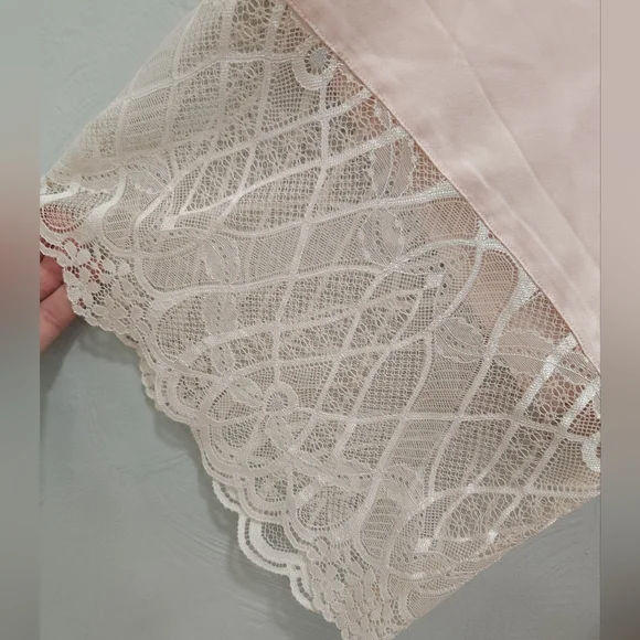 Flora Nikrooz• The Gabby wrap in pink and lace. Sz M - Picture 8 of 15